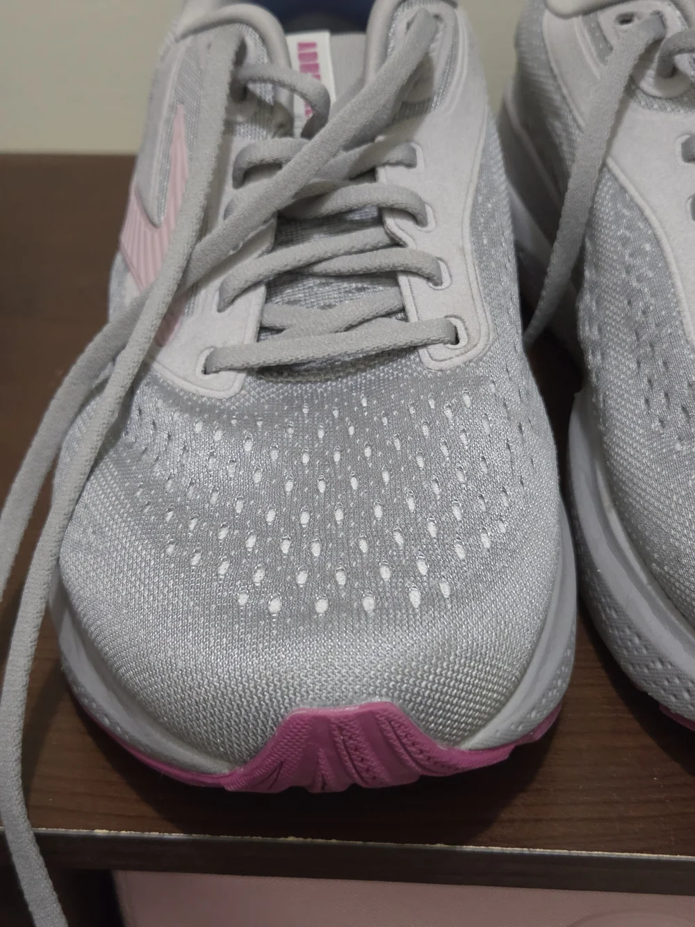 Brooks Women's Running Shoes - Light Gray with Pink Accents